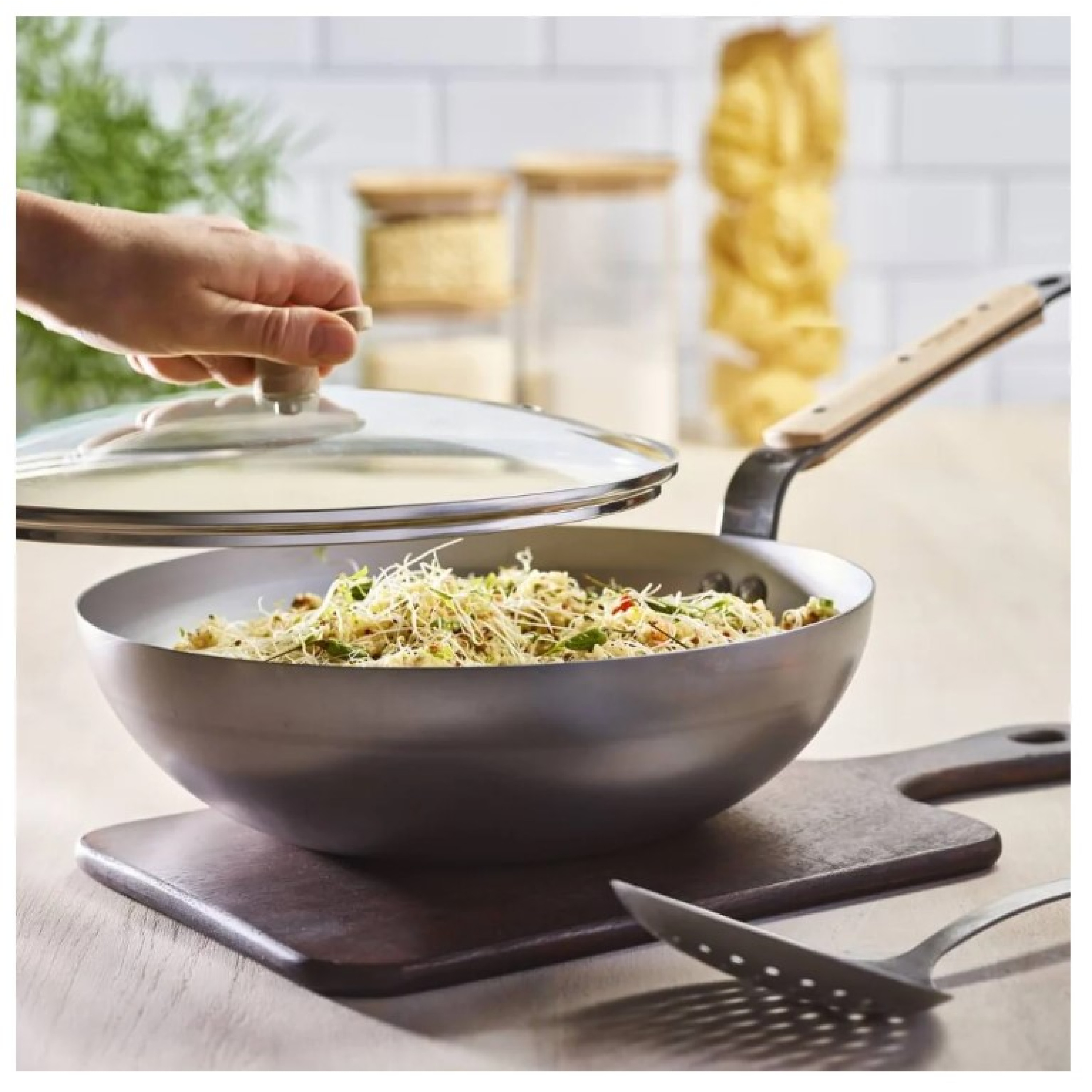 WOK BOMBÉ ACIER CARBONE MINERAL B BOIS - DE BUYER
