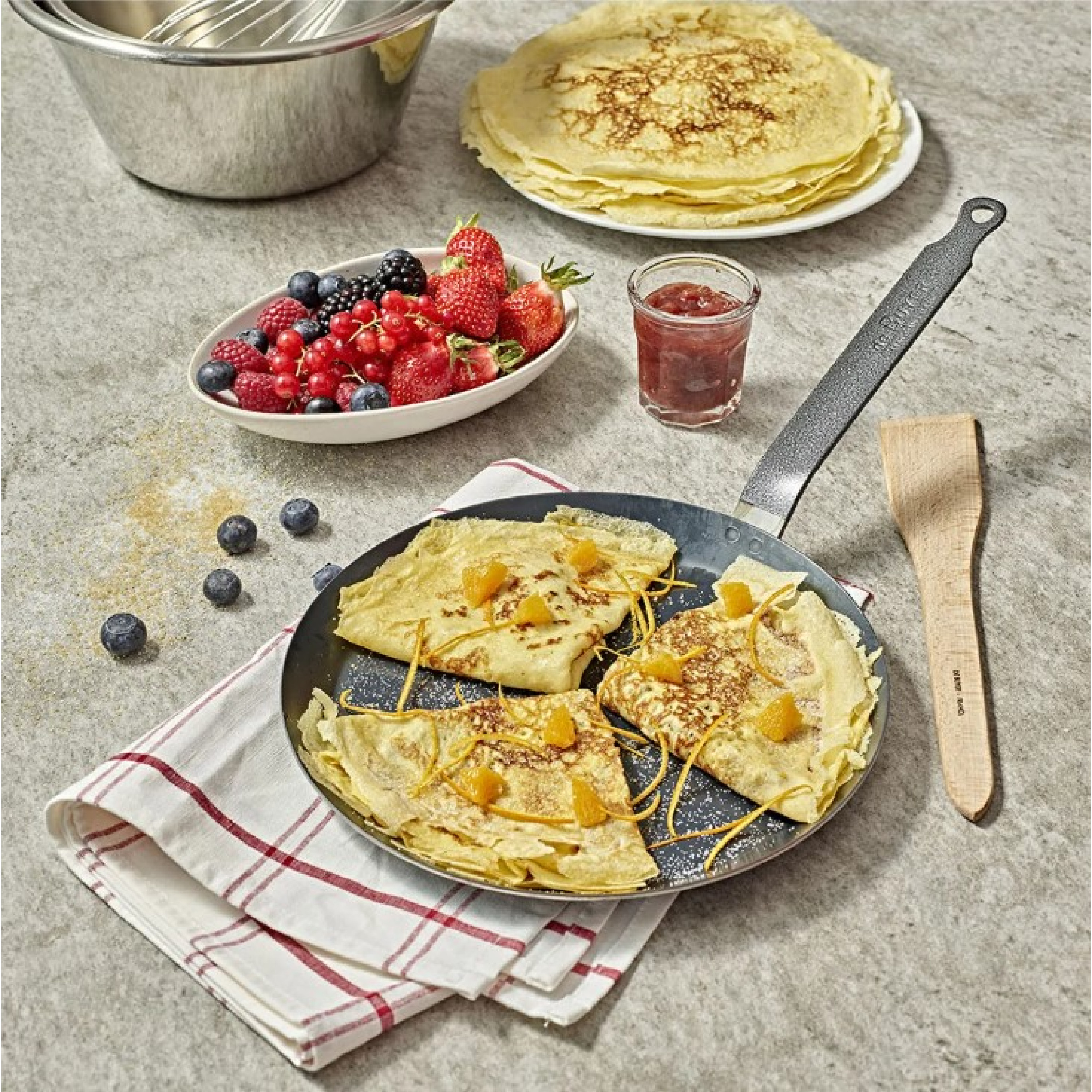 POÊLE À CRÊPES EN ACIER BLEUI BLUE CARBONE - DE BUYER