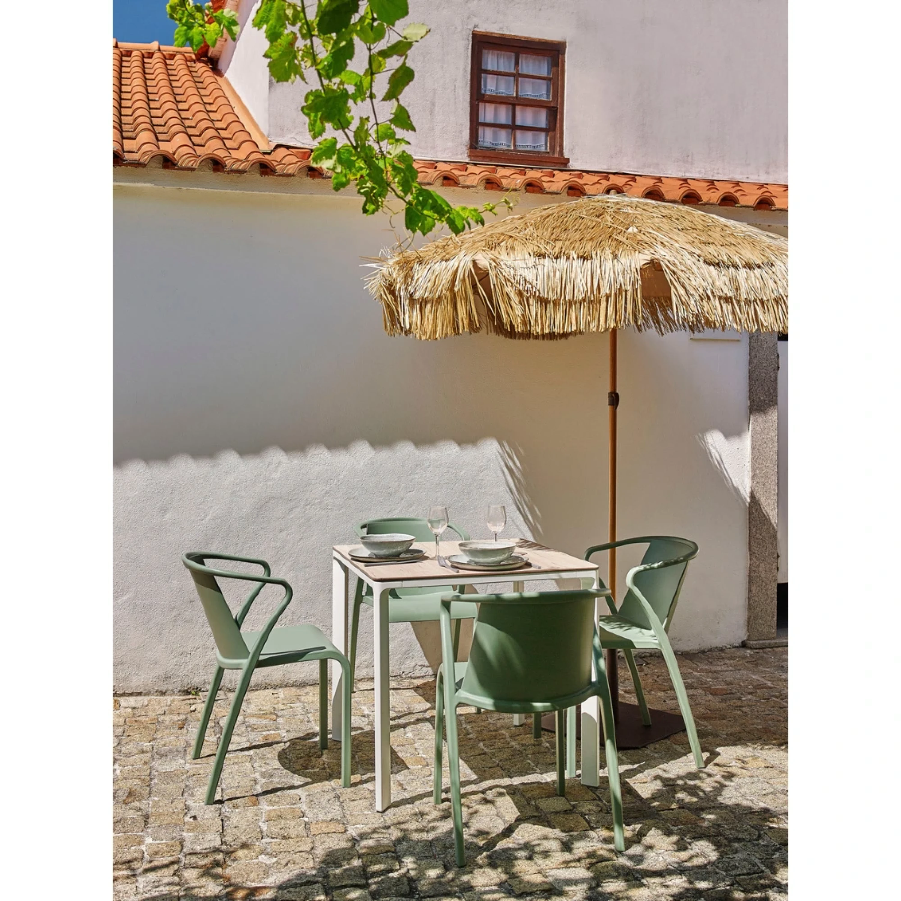 Fauteuil empilable extérieur Fado - EZPELETA PROFESSIONNEL