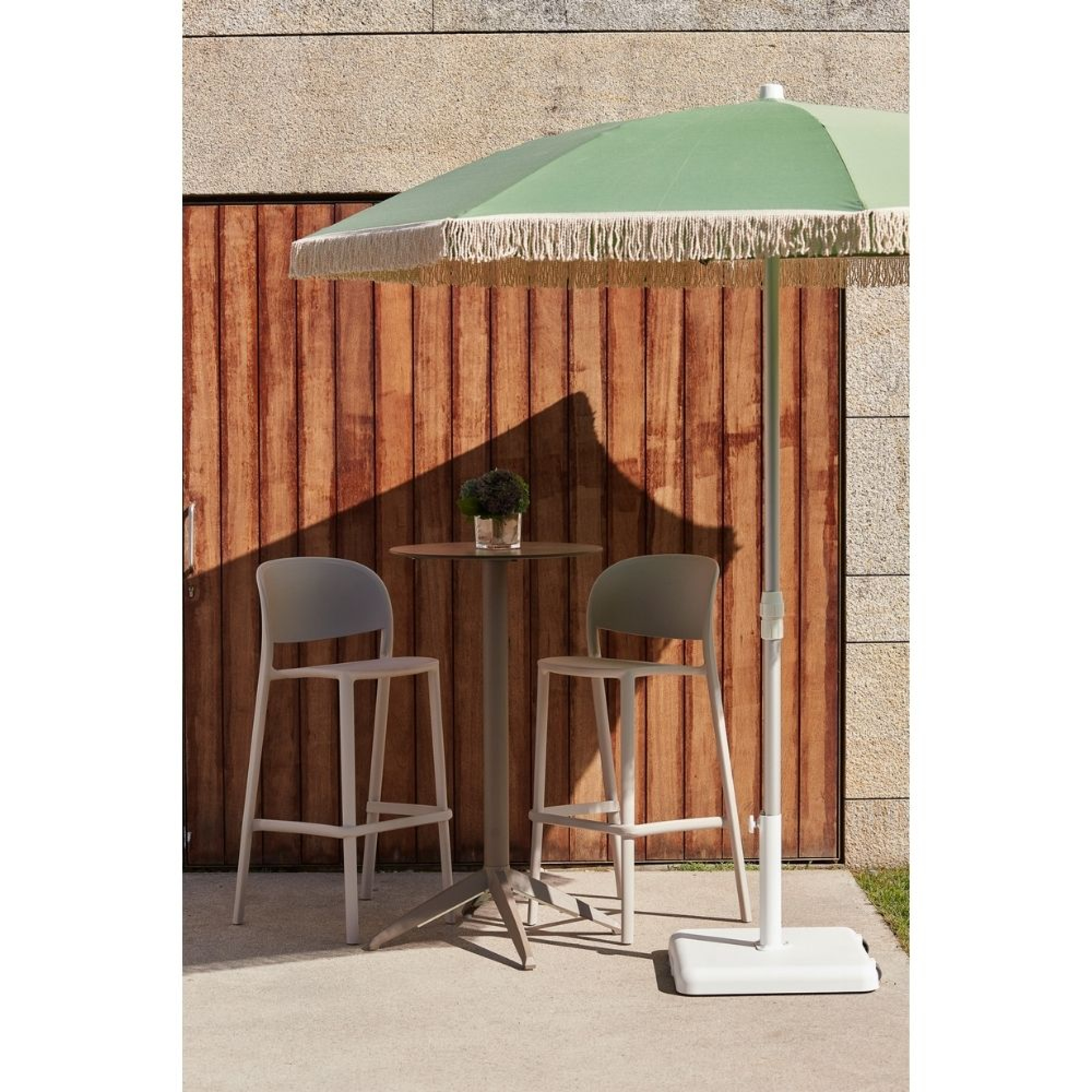 Tabouret haut empilable TRENA - Ezpeleta professionnel