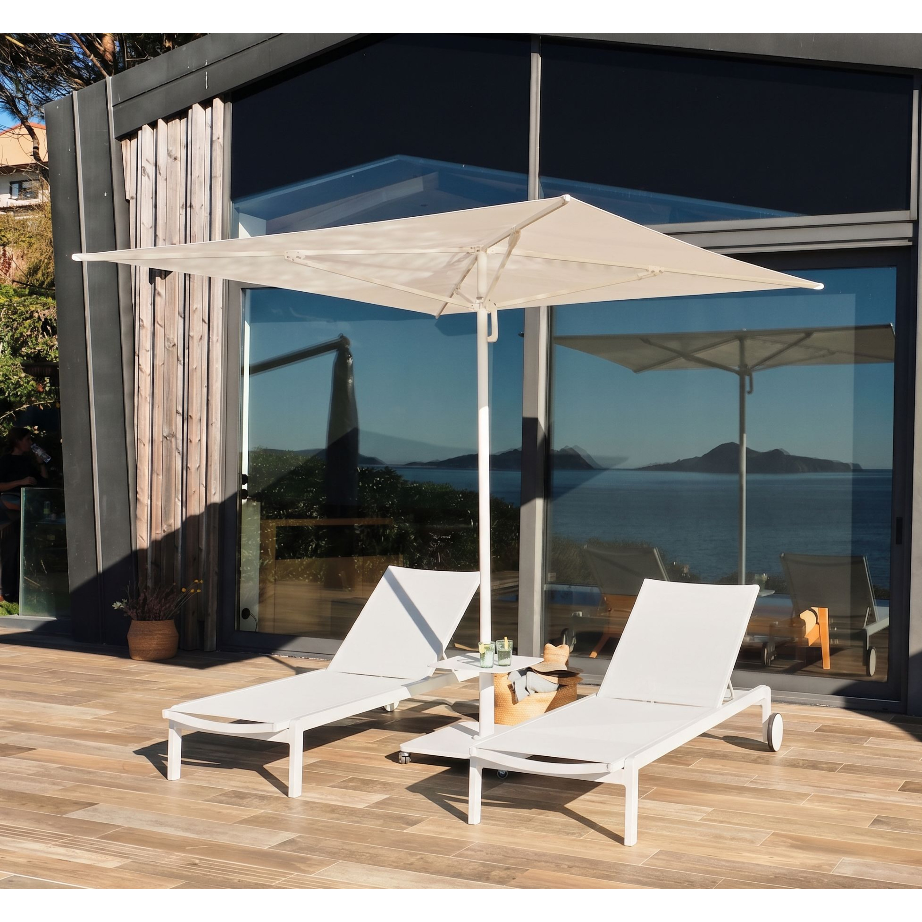 TABLE D'APPOINT POUR PARASOL - EZPELETA