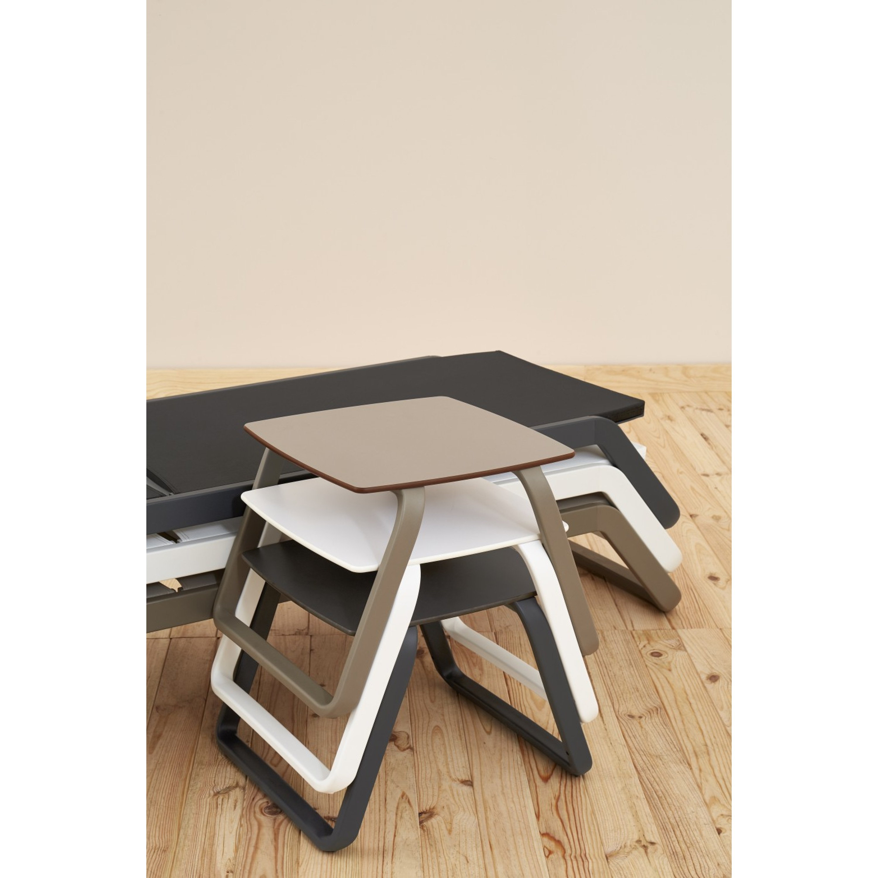 table basse d'extérieur  VILA - EZPELETA PROFESSIONNEL