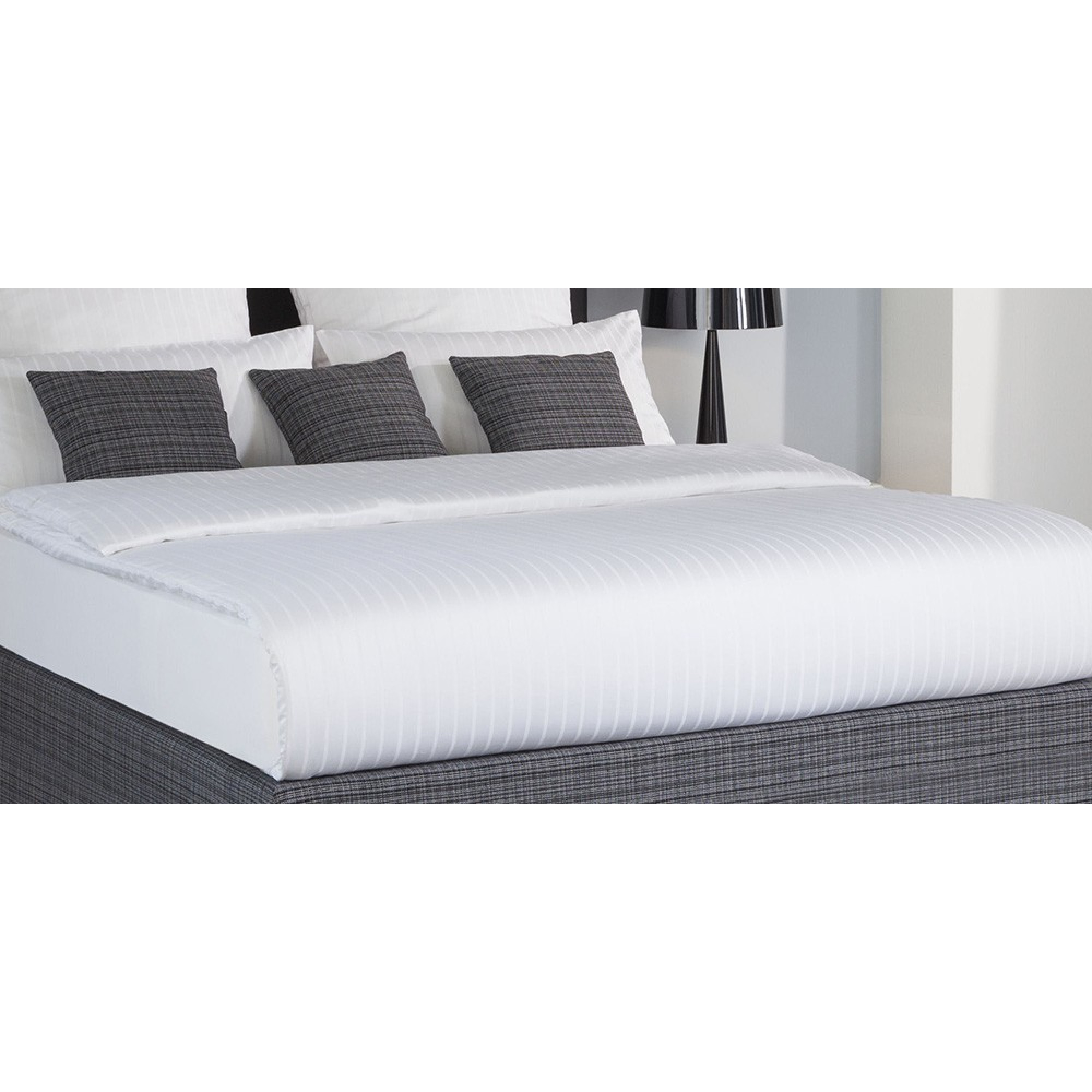 Housse de couette Blanche bandes satin - LYON