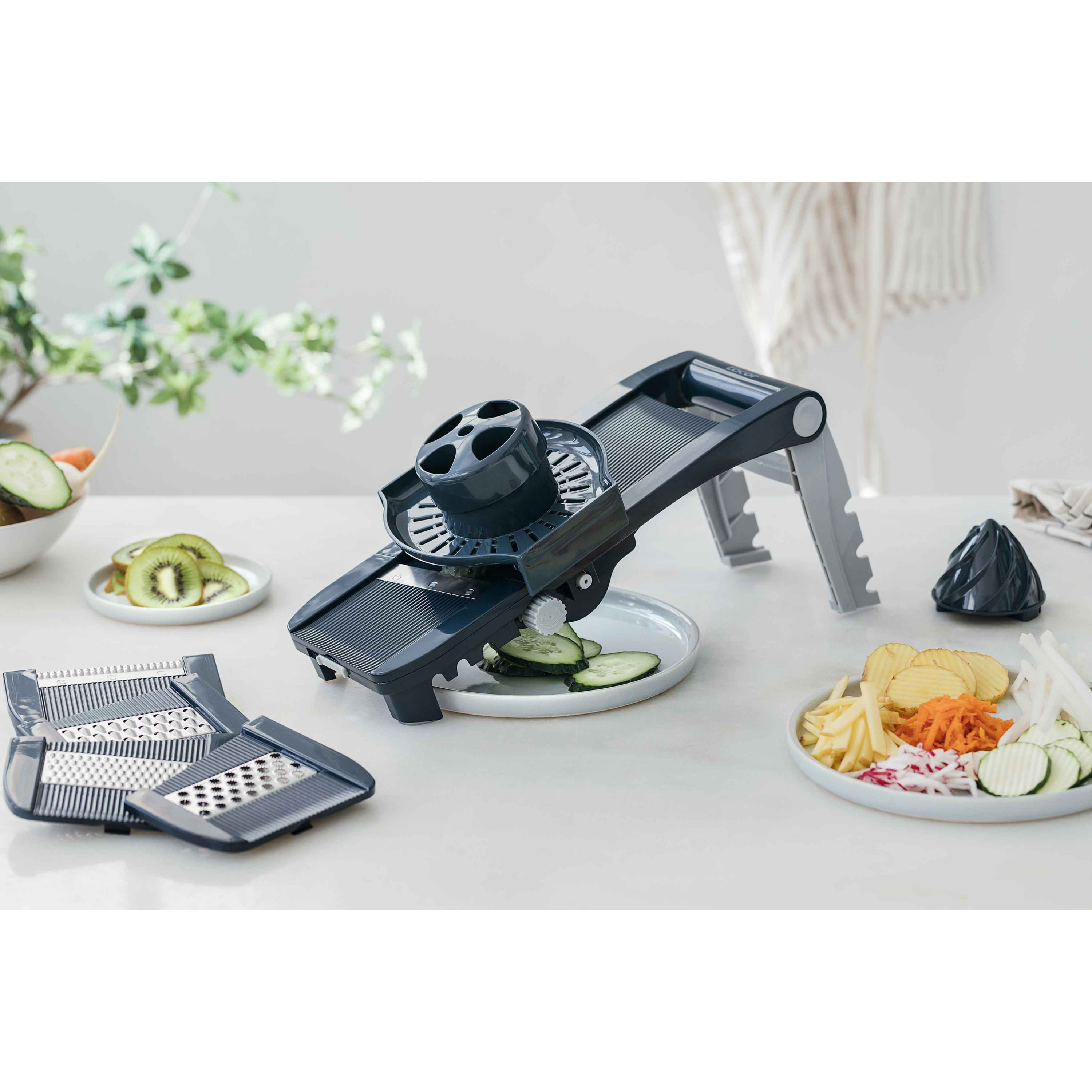 MANDOLINE MULTI-RAPES ET PRESSE FRUITS