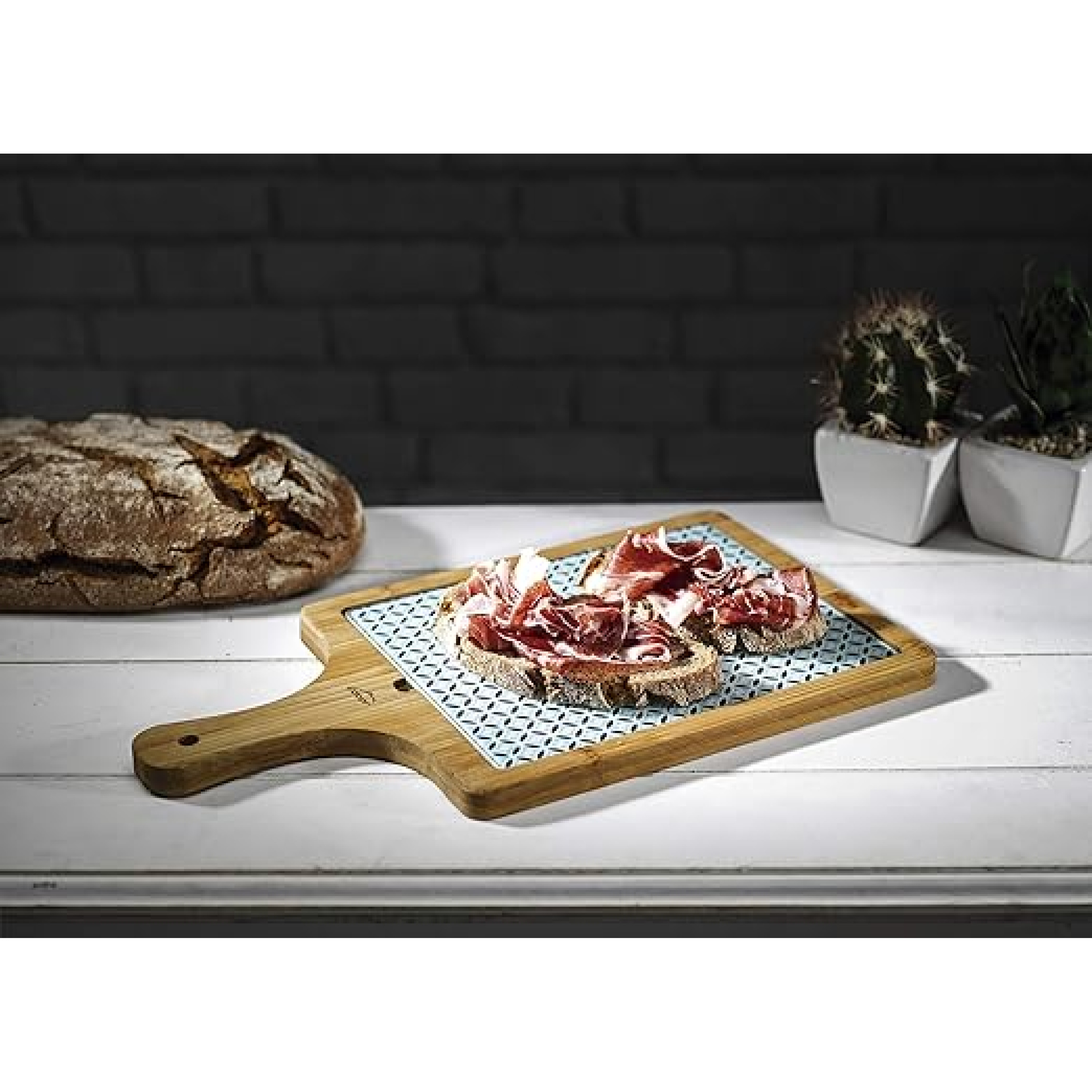 Planche en verre et bambou