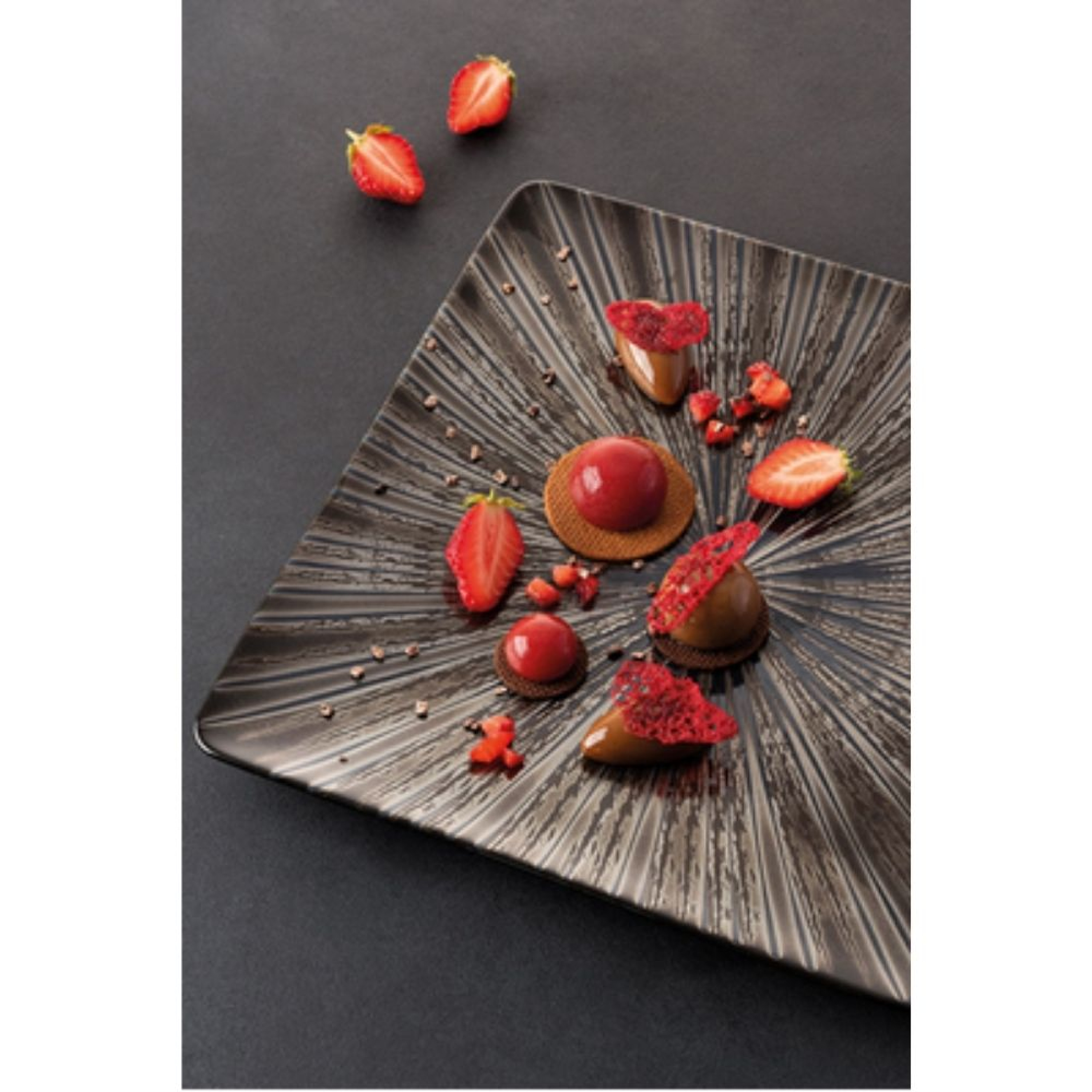 Lot 6 assiettes carrées GRAVITY  - MATFER