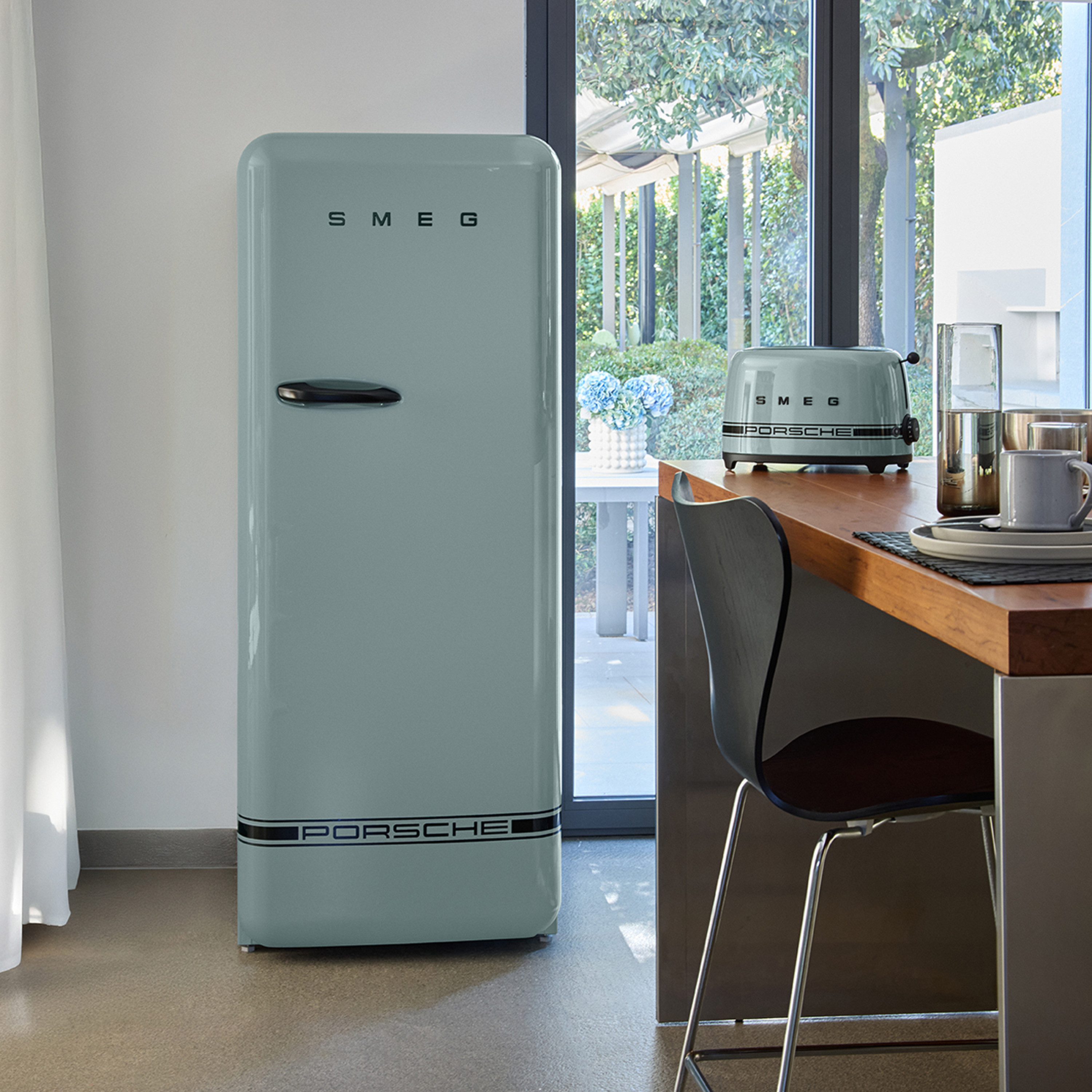 REFRIGERATEUR PORSCHE- SMEG