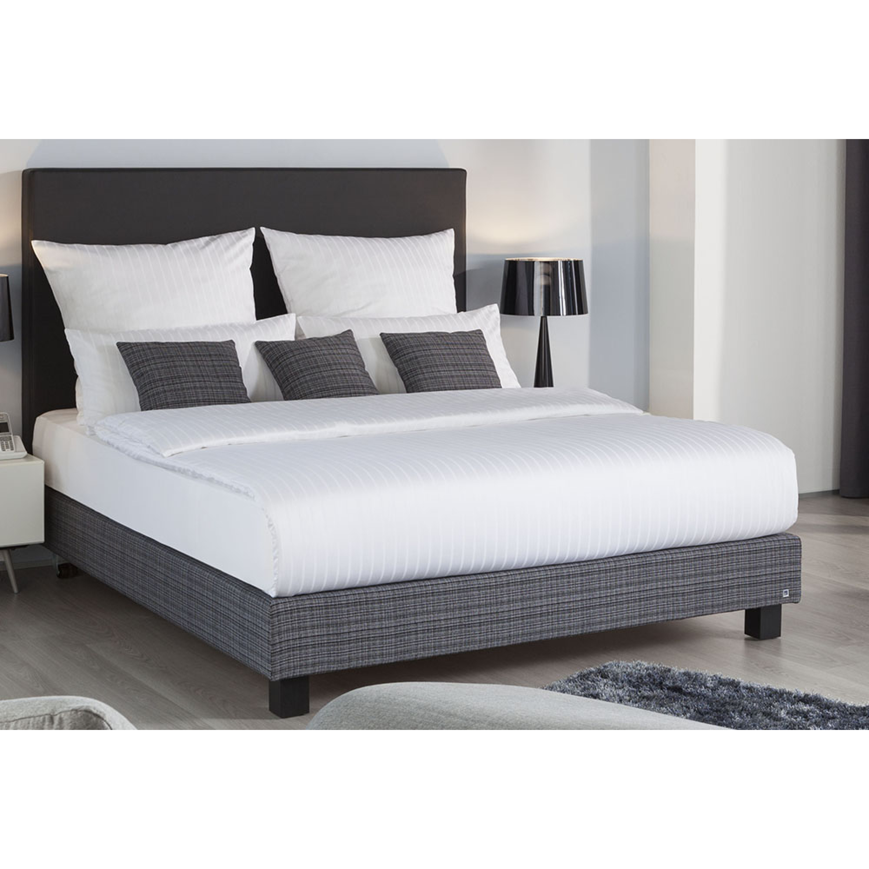 Taie d'oreiller blanche bandes satin - LYON