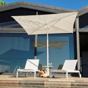 TABLE D'APPOINT POUR PARASOL - EZPELETA