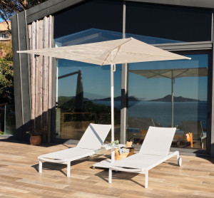 TABLE D'APPOINT POUR PARASOL - EZPELETA